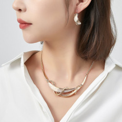 Assiya - Boucle d'oreille dormeuse marron