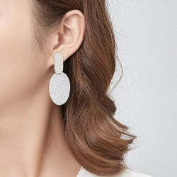 Isore Boucles d'oreilles clip blanc