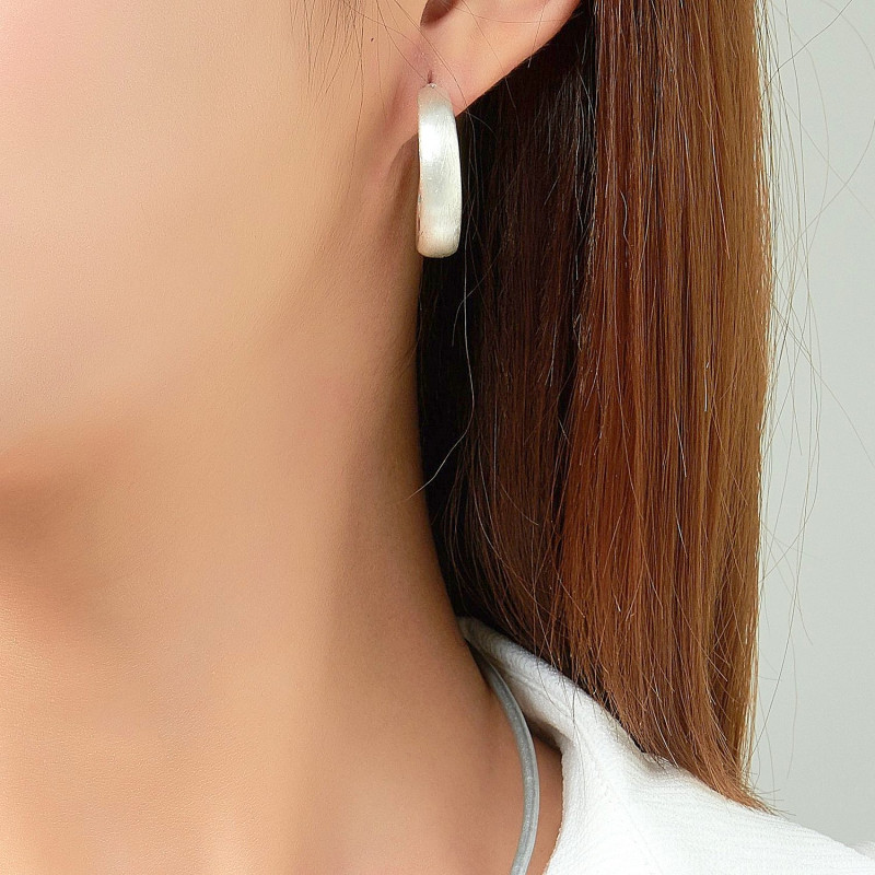 Gilberta - Boucle d'oreille percée argentée