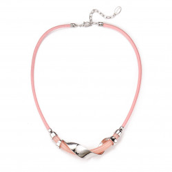 Aia Collier rose
