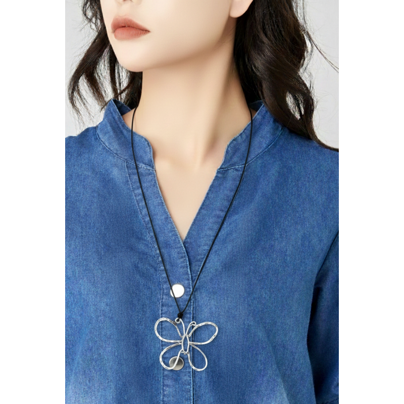 Gertrude-Sautoir papillon