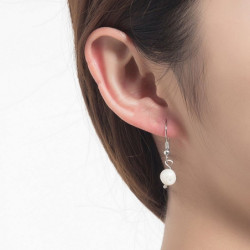 Souzanne - boucle oreille blanche
