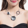 collier acrylique-1901313-gris