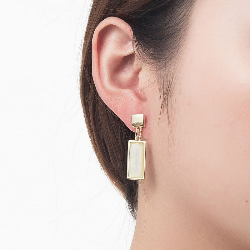 Colinette Boucle d'oreille dorée