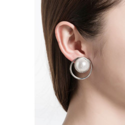 Tansy - Boucle d'oreille clip blanche