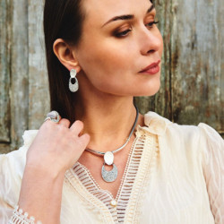 Georgina - Boucle d'oreille dorée rose